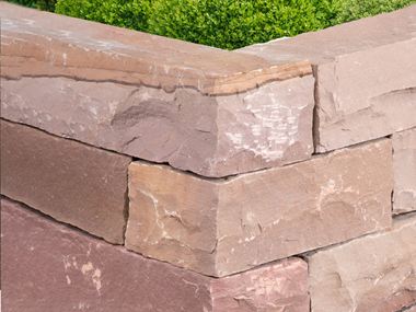 mauersteine-modac-rotlich-bunt-indien-sandstein