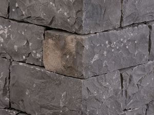 mauersteine-Takeda-anthrazit-schwarz-vietnam-basalt Galerie 2