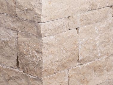 Edle hellbeige Mauersteine Dietfurter Kalkstein Gala  Mauersteine Kalkstein Dietfurter Kalkstein Gala Zuschnitt