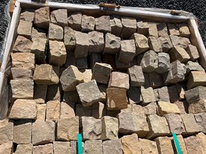 Pflasterstein_Sandstein_Miak_kiste