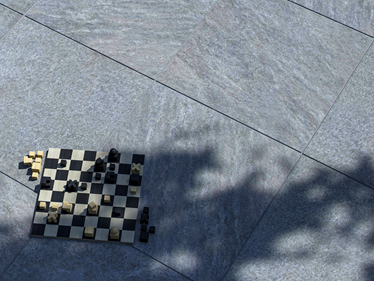 Quarzitoptikplatte Classic Grey mit Schachdeko