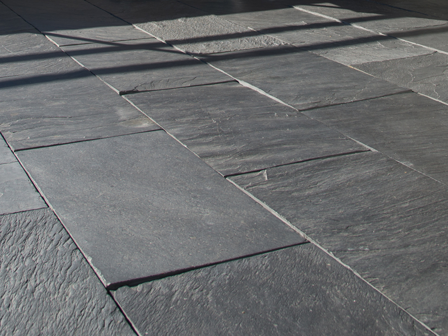 20160830_Schiefer-Black-Rustic-Galerie 1