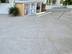 Travertinoptik Platte Siena Terrasse Detail Bank am Morgen