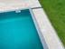 Travertin Medium Line-Terrasse mit Pool aus der Vogelperspektive