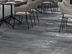 Essbereich mit Betonoptik-Fliesen Iron Graphite