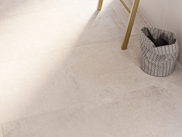 Betonoptik Fliesen Urban Pearl Draufsicht mit Deko