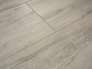 Holzoptik_Fliesen_Canada_Lake_schraeg_aus_der_Naehe