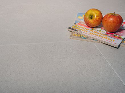 Steinoptik-Fliesen Sevilla Pearl mit Aepfeln