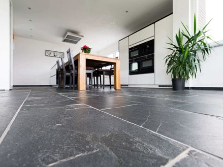 Fließbettmörtel naturstein