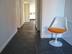 Kundenfoto: Schiefer-Fliesen Black Rustic im Flur mit weißem Sessel im Vordergrund