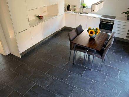 Kundenfoto: Schiefer-Fliesen Black Rustic in der Küche
