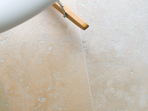 Travertin Fliese Medium Line Nah Galerie 1