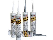 Mehrere Tuben Natursteinsilikon für die Verlegung von Fliesen