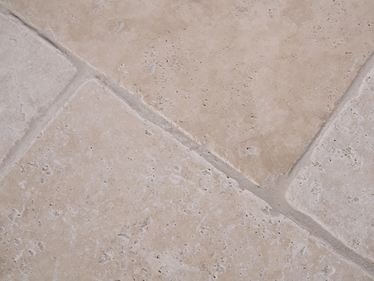 Détail des carreaux de travertin Light