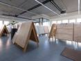 Mustertafeln mit Travertin im Showroom Mannheim