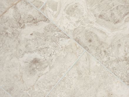 Detailaufnahme polierte Marmorfliese Silver Shadow