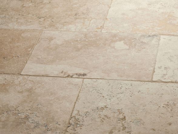 Travertin-Fliesen Rustic seitliche Aufnahme