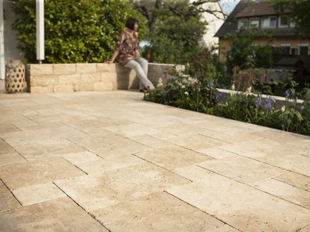 Kundenfoto: Travertin Medium SELECT Terrasse Froschperspektive