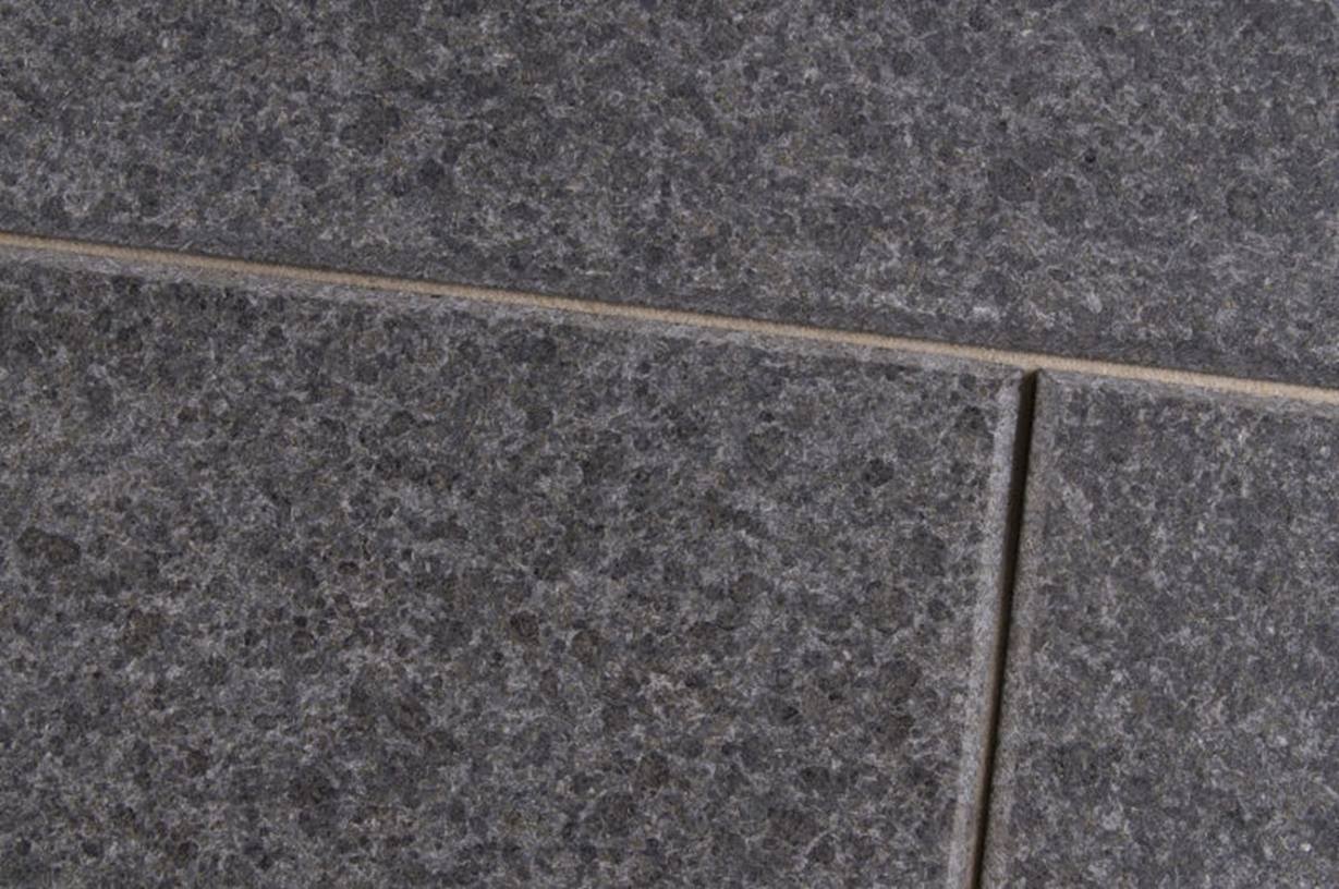 Basalt Platten Black Beauty Nahaufnahme